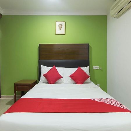 Oyo 805 Hotel Run Star Куала-Лумпур Экстерьер фото