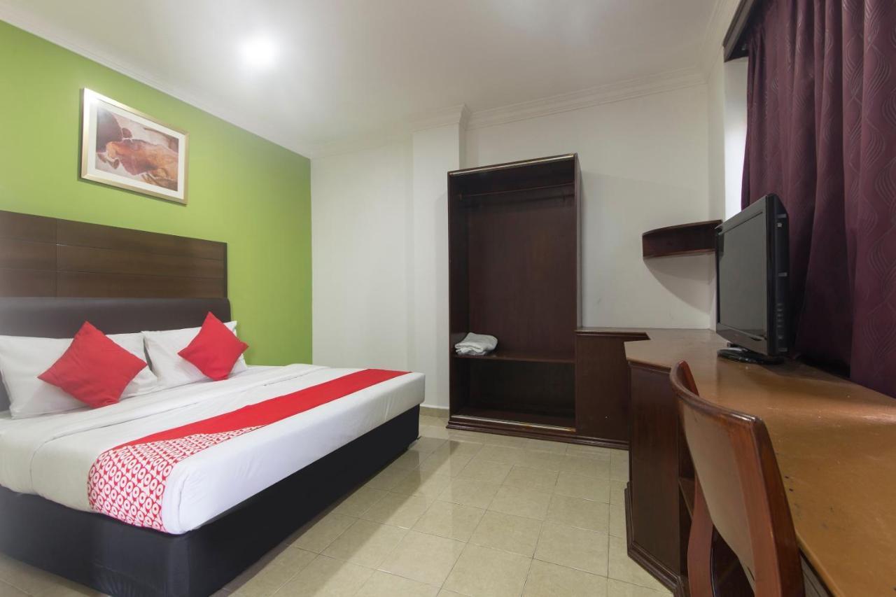 Oyo 805 Hotel Run Star Куала-Лумпур Экстерьер фото