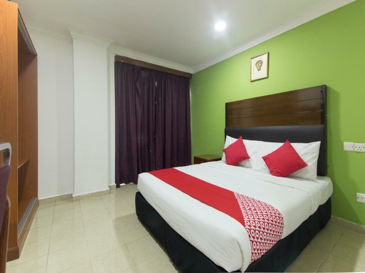 Oyo 805 Hotel Run Star Куала-Лумпур Экстерьер фото